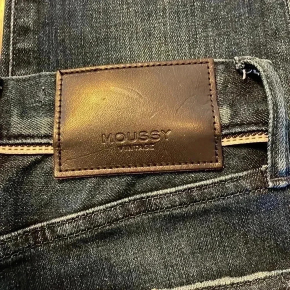 Moussy MV Emma Cropped Flare- Hi Jeans - Picture 7 of 11